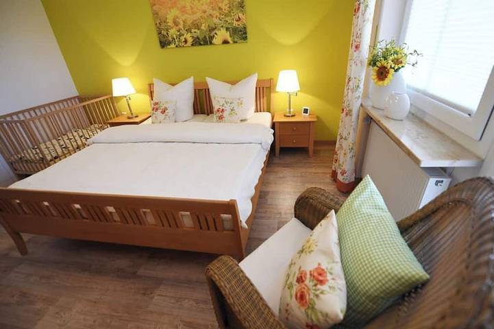Ganze Wohnung, Ferienwohnung mit eigener überdachter Terrasse in Altmühlsee, Gunzenhausen
