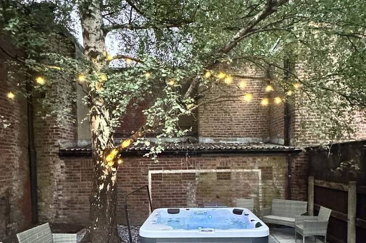Maison de vacances pour 8 personnes, avec jacuzzi ainsi que jardin et terrasse, animaux acceptés - 1