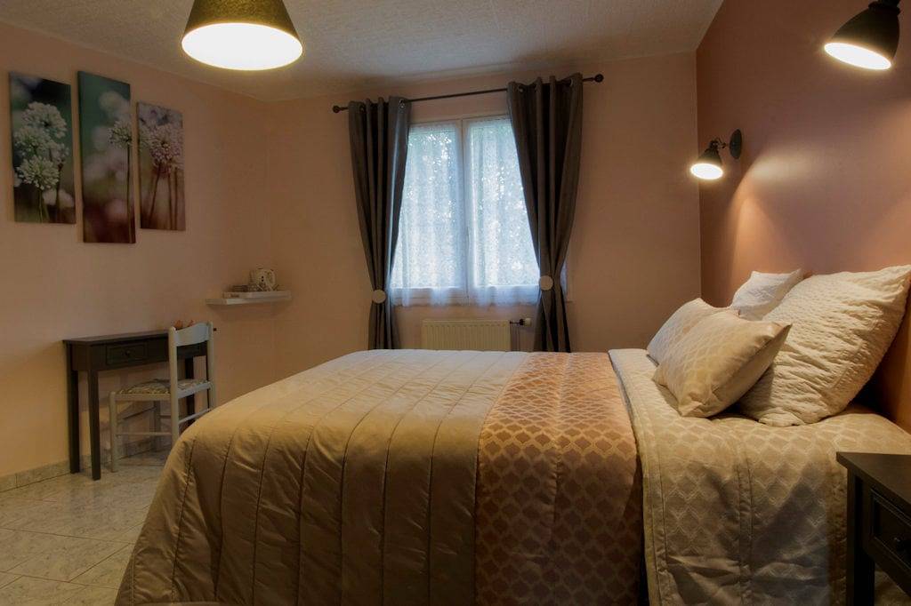 Les Rendzines - Chambre pastel in Nuisement-sur-Coole, Marne