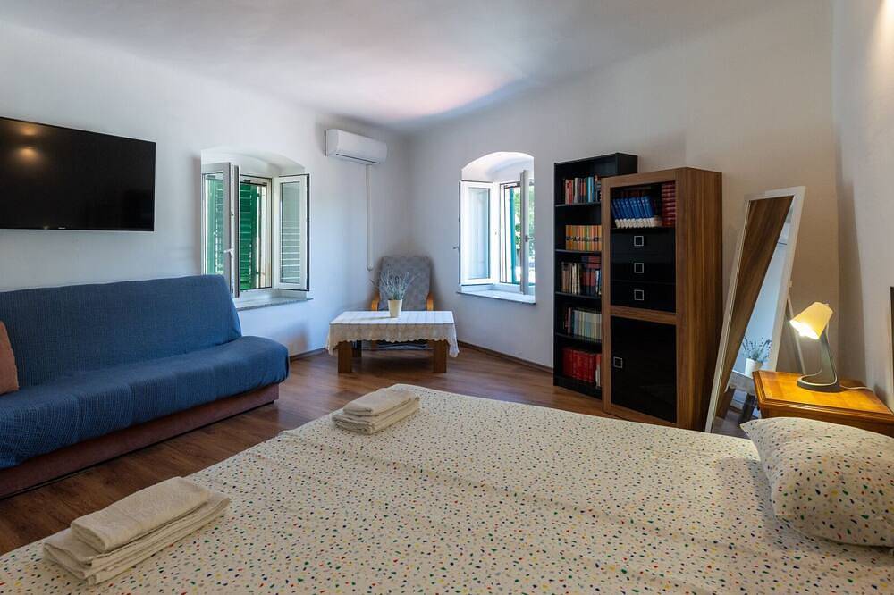 House Antonia by Villas Guide in Dubrovnik-Neretva