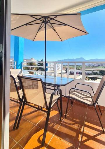 Gîte pour 5 personnes, avec jardin et vue ainsi que piscine et balcon dans Oued Laou