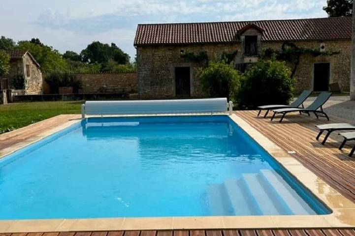 Gîte pour 8 personnes, avec terrasse et jardin