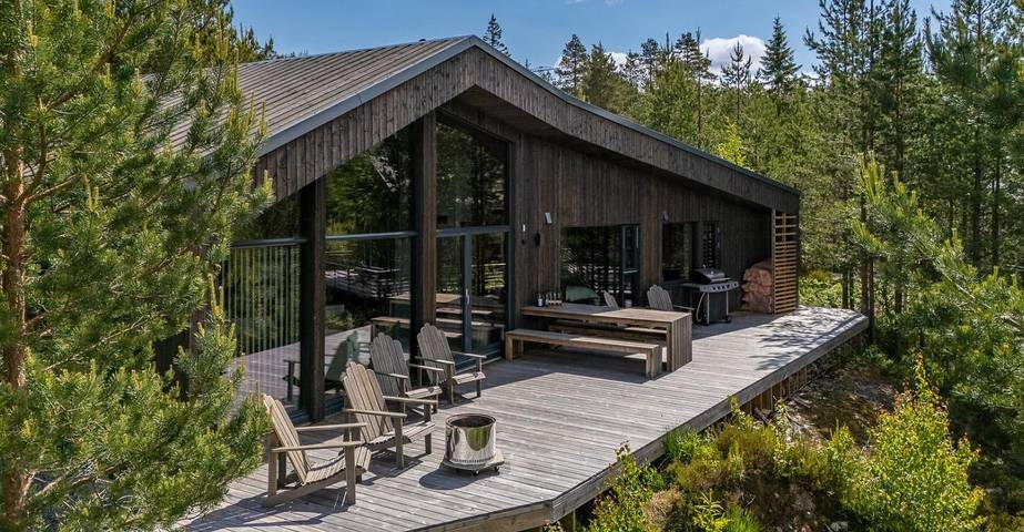 Feriehus for 8 personer, med Terrasse og Sauna i Telemark
