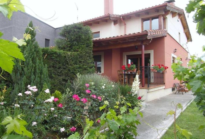 Casa rural para 6 personas, con vistas y jardín en Alfoz de Burgos - 4