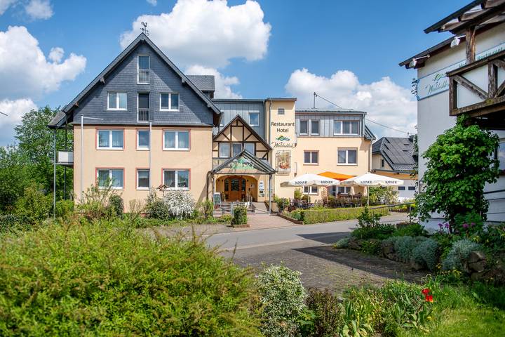 Gîte pour 4 personnes, avec Balcon ainsi que Jardin et Sauna dans Morsdorf