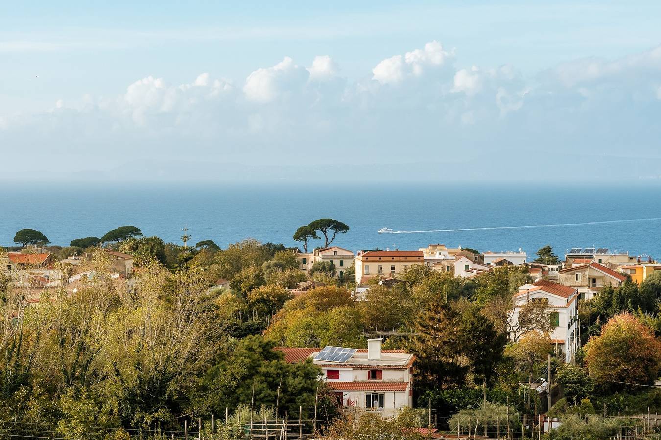 Sunset View House with Sea View, Wi-Fi and Air Conditioning in Sant'Agnello, Naples Province