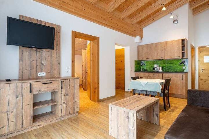 Ferienwohnung für 2 Personen, mit Balkon und Garten, mit Haustier in Nesselwängle