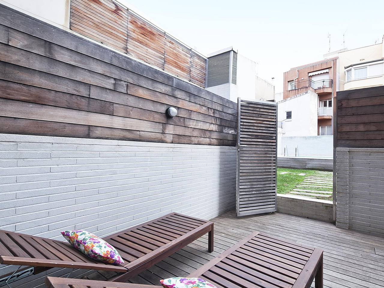 Apartamento vacacional entero, Estupendo duplex con gran terraza, jardín y piscina in Distrito de Sarrià-Sant Gervasi, Barcelona