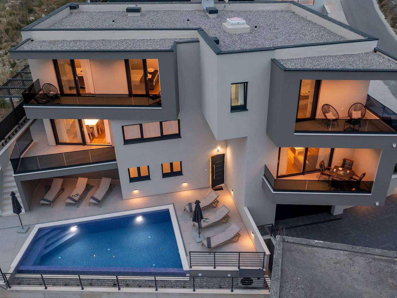 Villa Vip in Makarska mit beheiztem Pool und 4 Schafzimmern in Veliko Brdo, Makarska