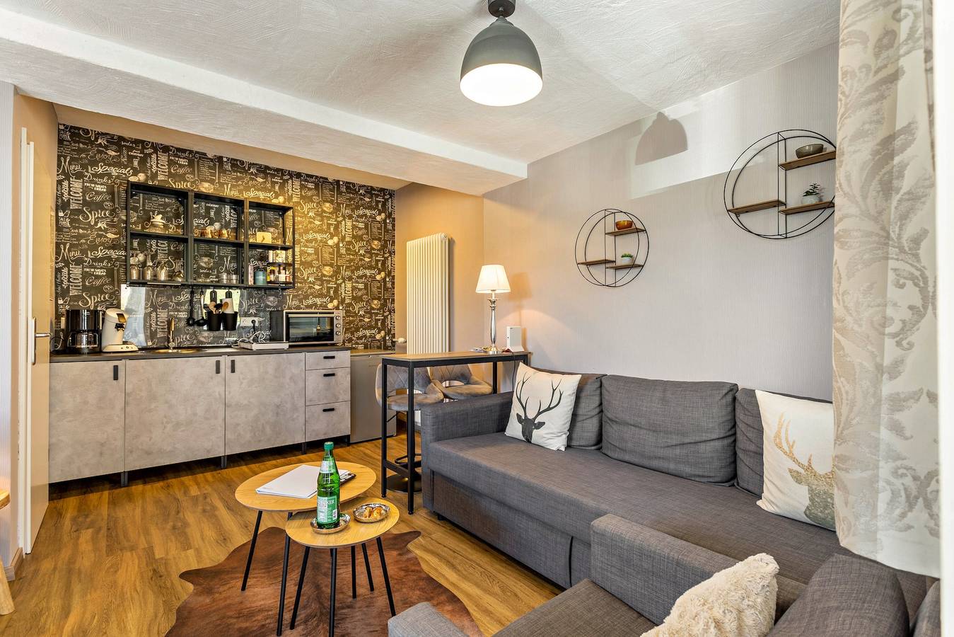 Geheel appartement, Vakantiewoningen Löwenstein Fewo 2 met gemeenschappelijke tuin en wifi in Willingen, Upland