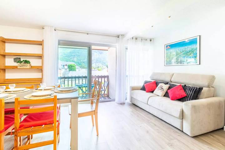 Gîte pour 11 personnes, avec Vue dans Office De Tourisme De Saint Laurent Soulan - 4