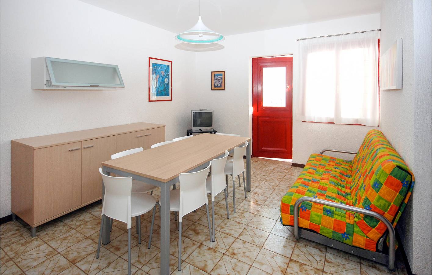 Flucht am Wasser: Erstaunliches Hausboot mit Pool und Parkplatz in Lignano Sabbiadoro, Udine Provinz