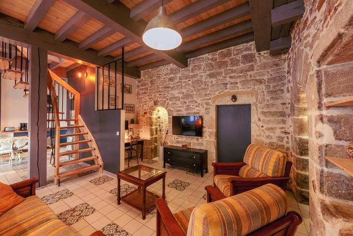Location de vacances pour 9 personnes, avec jardin dans Office de Tourisme du Pays de Figeac - 2