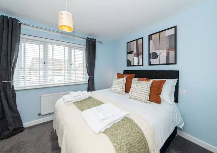 Cosy retreat with outdoor seating - Pass the Keys in Tilehurst, Berkshire