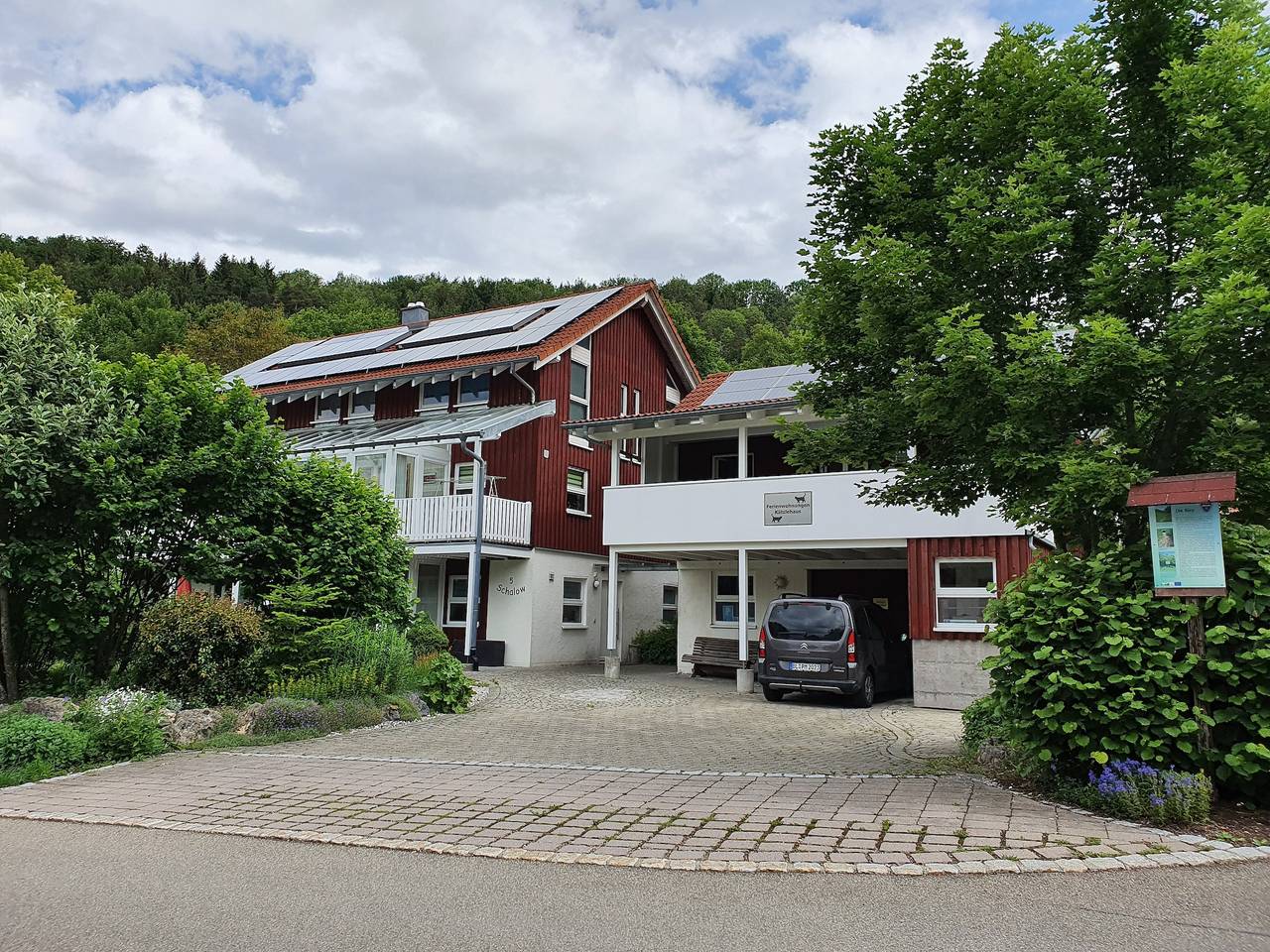 Ganze Wohnung, Ferienwohnung 'Untere Ferienwohnung' mit Privatterrasse, Gemeinschaftsgarten und Wi-Fi in Tieringen, Meßstetten