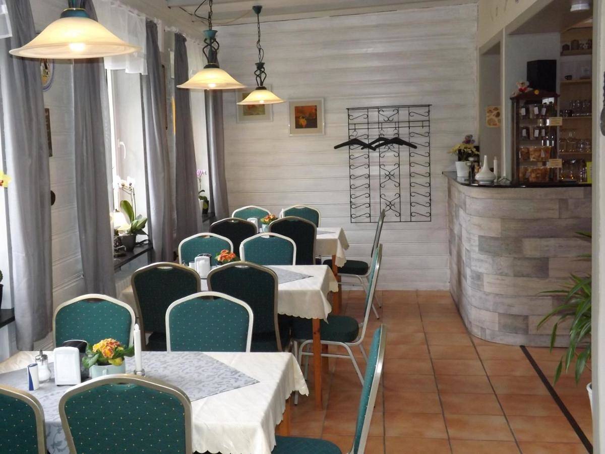 Double Room with Private Bathroom in Osterode, Harzvorland