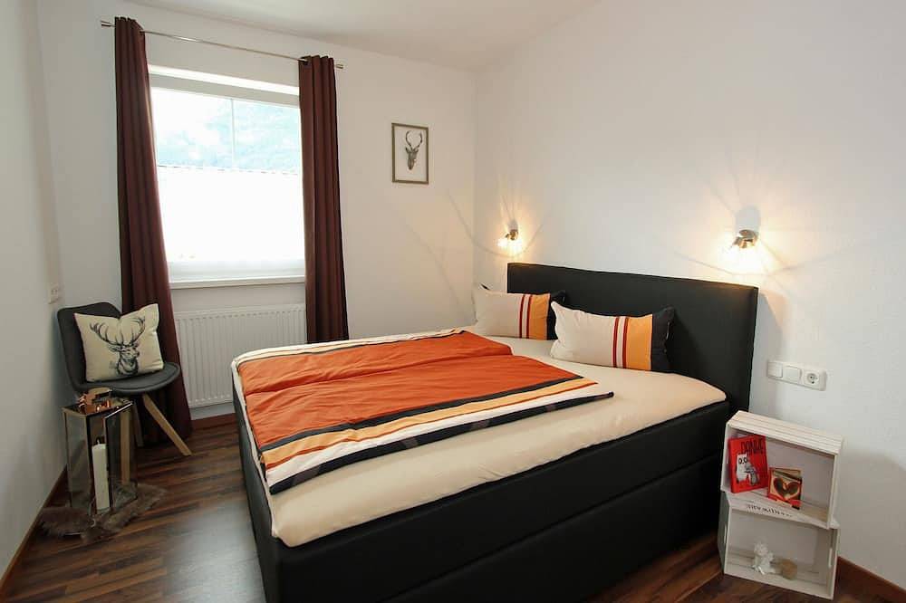 Entire apartment, Apartment in Hochgallmigg near Ski Lift in Fließ, Tyrolean Upperland Region