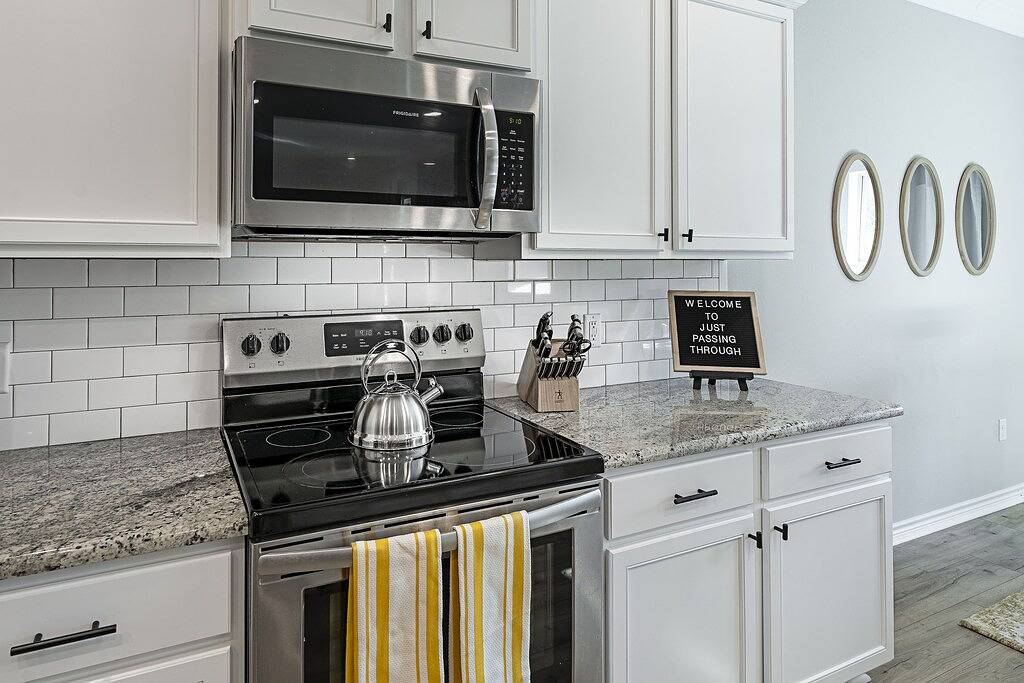 4 bedroom 2 bath Sleeps 8 in Gregg County