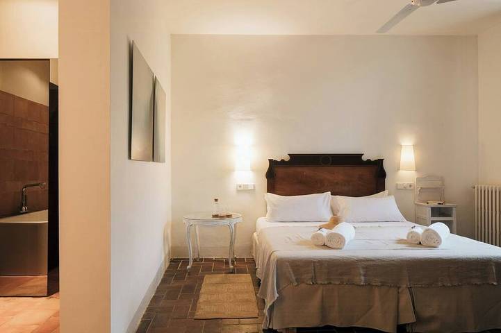 Location de vacances pour 9 personnes, avec Balcon ainsi que Jardin et Piscine à Tiana - 4
