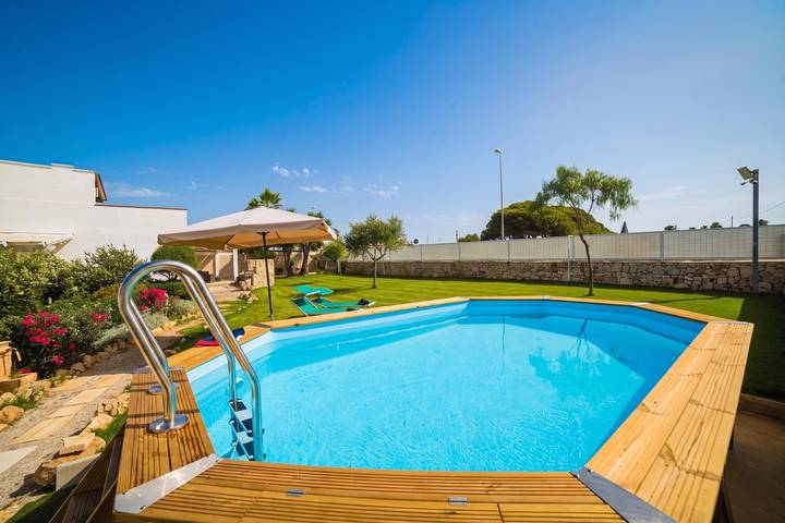 Villa per 12 persone, con piscina e terrazza a Porto Cesareo