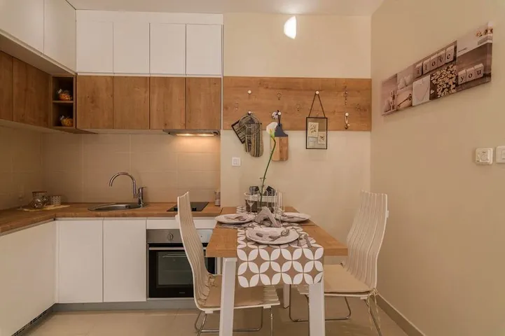 Ferienwohnung für 3 Personen, mit Terrasse und Sauna sowie Pool und Whirlpool - 1