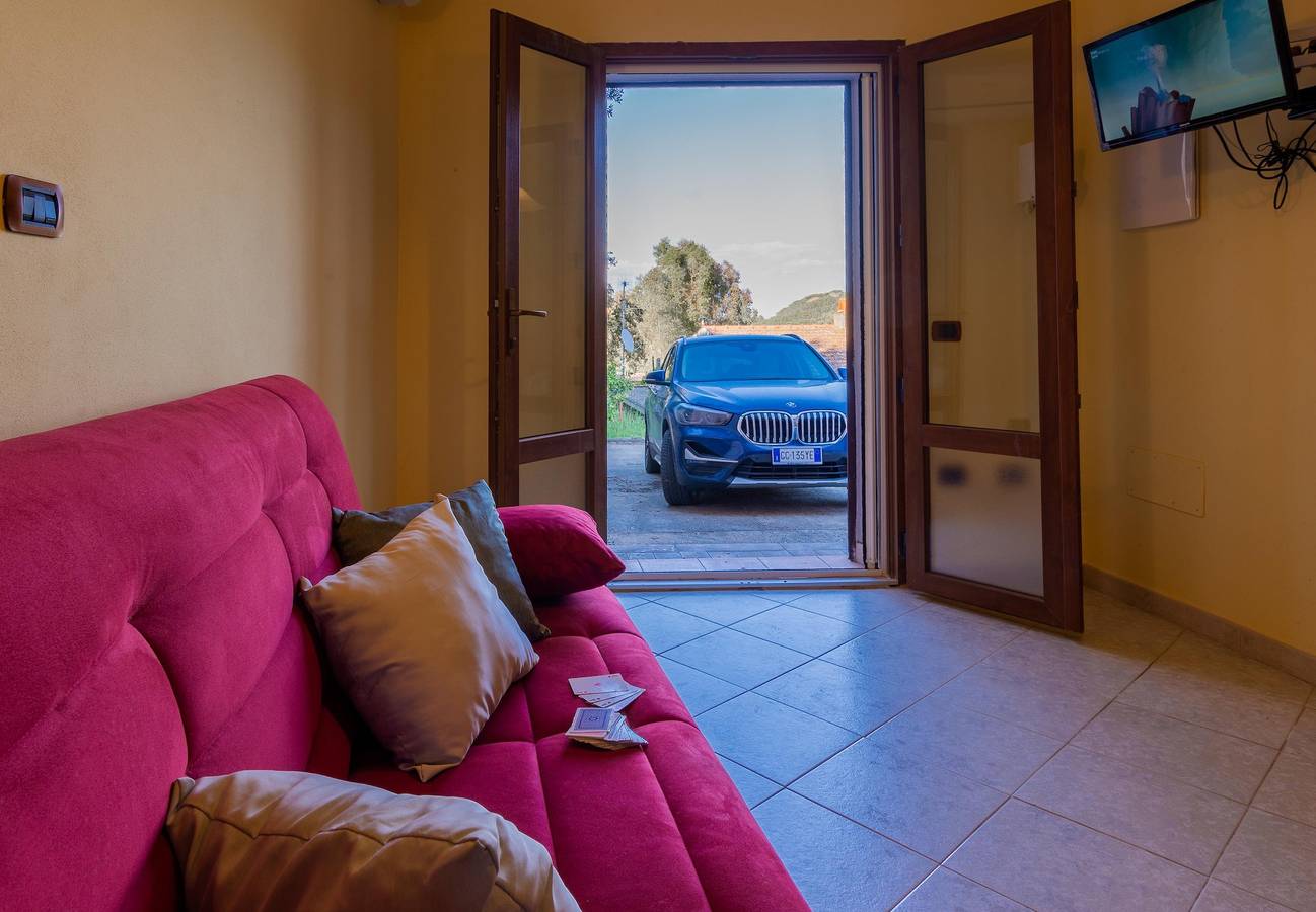 Entire apartment, Apartment Ai Castagni near Beach with Garden, Terrace & Wi-Fi in Naregno, Elba