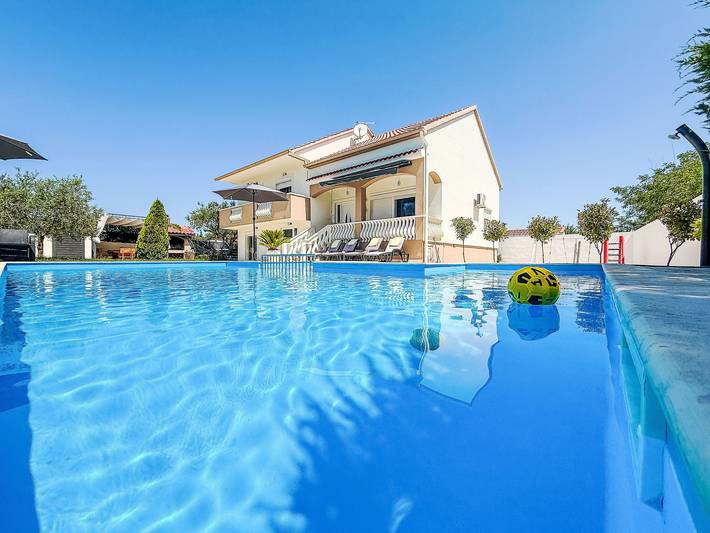 Casa de vacaciones para 10 personas, con terraza y jardín - 1