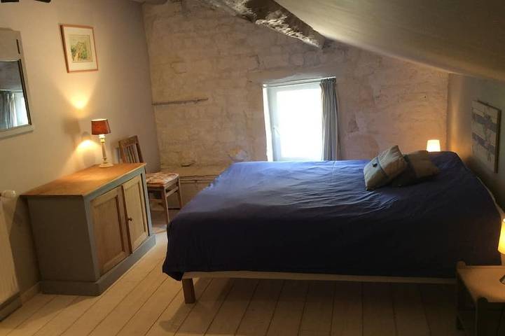 Location de vacances pour 10 personnes, avec terrasse et jardin à Nalliers - 4