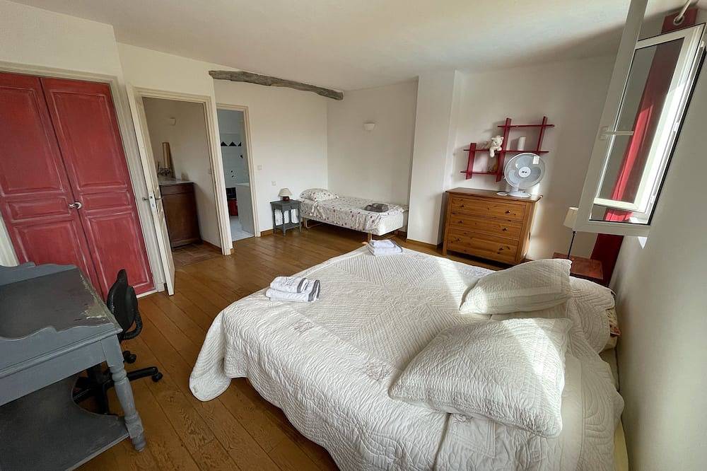 Luxury villa in South of France with private pool and air conditioning in Roquefort-les-Pins, Côte méditerranéenne (France)