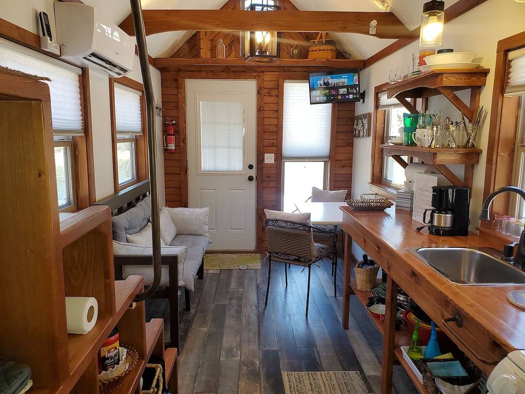Tiny Cabin-Lakefront Perfect Escape for 1 or 2 Guests; King Size Bed in Loft. in Beaver Lake