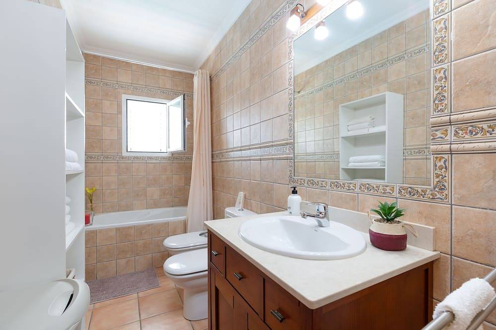 Sant Antoni De Portmany: Country house with pool and jacuzzi in Sant Antoni de Portmany, West Ibiza