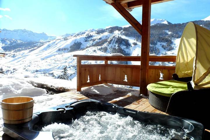 Chalet pour 18 personnes, avec vue et sauna ainsi que piscine et jardin - 1