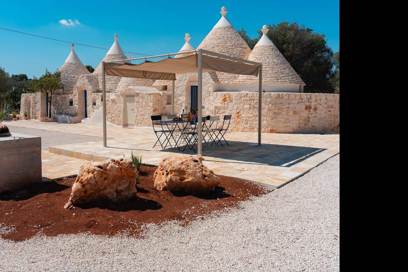 Trulli Scacciapensieri With Pool in Ceglie Messapica, Salento