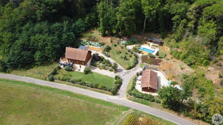 Location de vacances pour 4 personnes, avec piscine ainsi que jacuzzi et jardin à Saint-André-d'Allas - 3