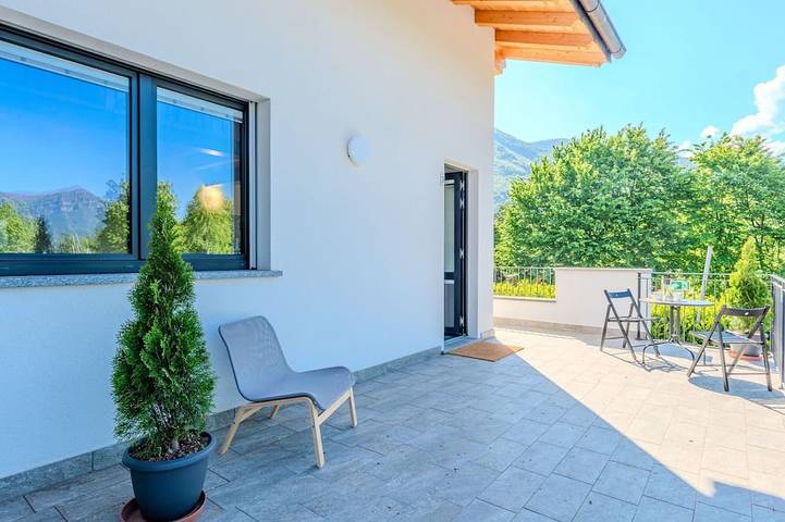 Appartamento per 4 persone, con balcone e piscina in Dervio