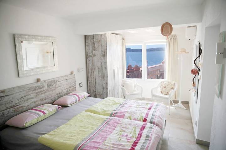 Ferienwohnung für 3 Personen, mit Terrasse und Pool in Cala Fornells - 2