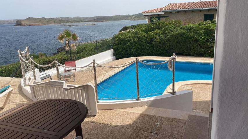 Location de vacances pour 6 personnes, avec terrasse ainsi que vue et piscine dans Na Macaret