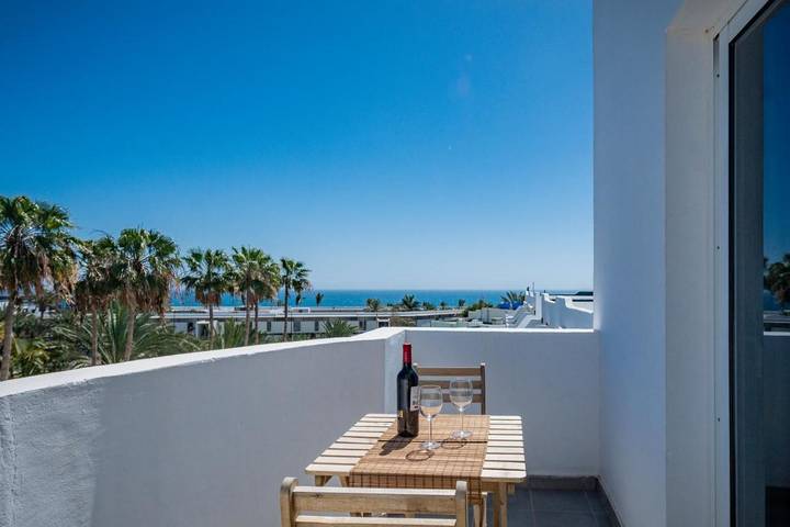 Ferienwohnung für 2 Personen, mit Ausblick und Balkon - 1