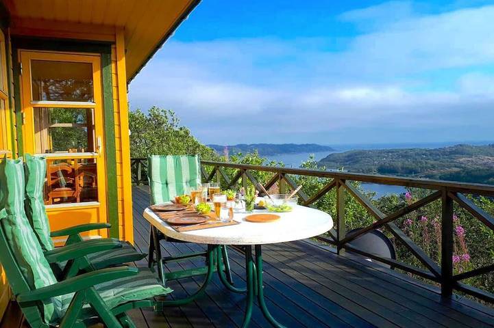 Ferienhaus für 6 Personen, mit Garten in Lyngdal