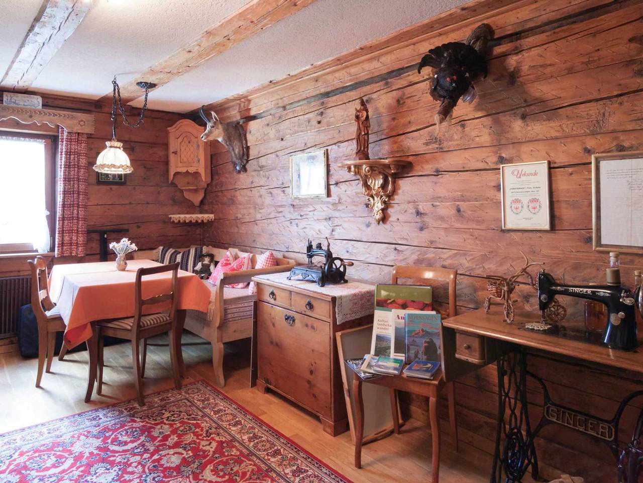 Ganze Wohnung, Försterhof - Ferienwohnung Wildschütz 1 in Nesselwängle, Außerfern