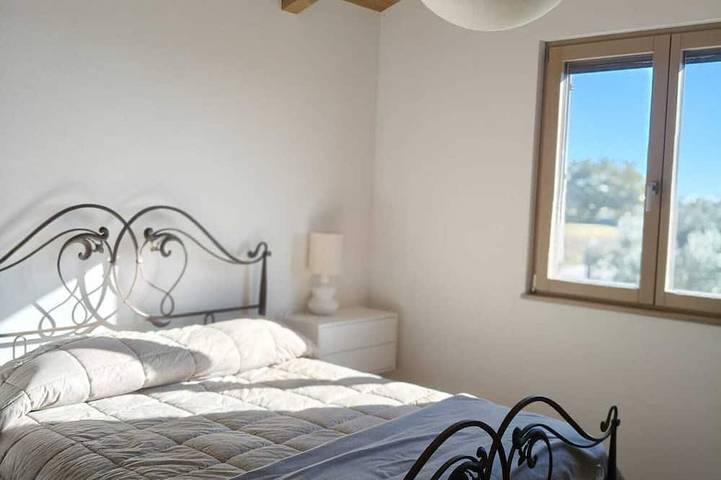 Location de vacances pour 8 personnes, avec jardin et jacuzzi à Morrovalle - 2