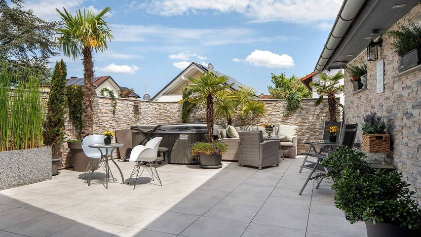 Ferienwohnung für 2 Personen, mit Terrasse und Balkon/Terrasse in Breisach am Rhein