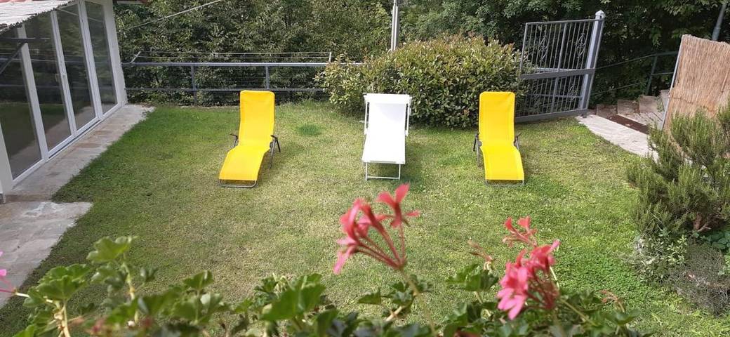 Ferienhaus für 4 Personen, mit Garten und Terrasse sowie Ausblick, mit Haustier in Avegno