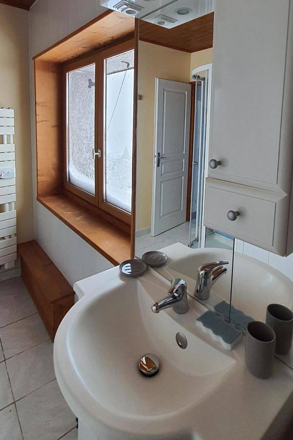 Appartement entier, One-Bedroom Apartment in Habère-Poche, Région de Thonon-les-Bains