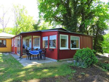 Ferienhaus für 4 Personen, mit Terrasse und Ausblick sowie Garten und Seeblick in Loddin