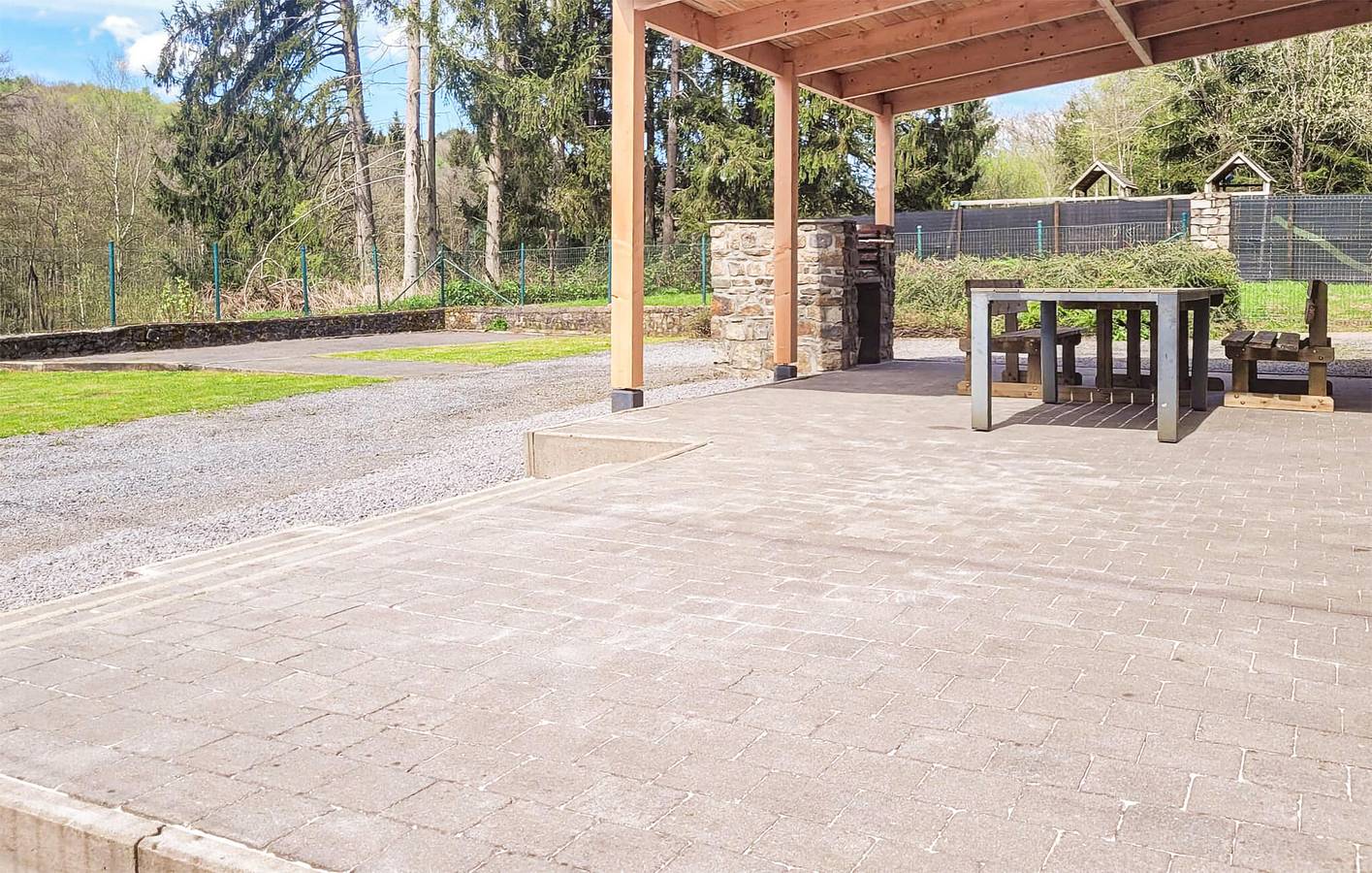 Ferienhaus für 15 Personen mit Terrasse in Gedinne, Region Namur