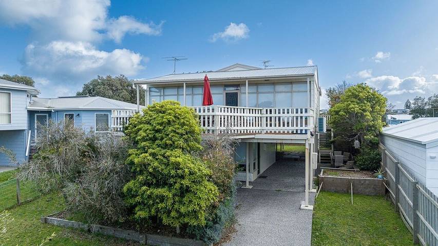 Holiday home for 7 people, with balcony in Cape Paterson