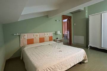 Villa pour 17 Personnes dans Torri del Benaco, Montagnes autour du lac de Garde, Photo 1