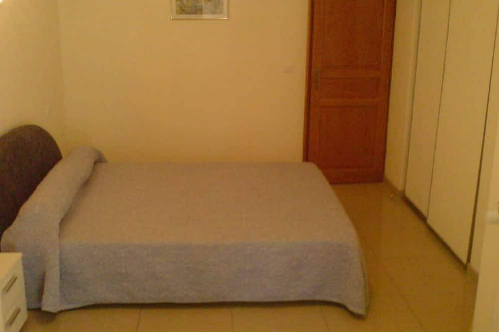 Apartamento entero, T3 apartment with pool for 4/6 people in Souillac, Lot