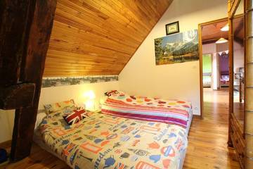 Location De Vacances pour 10 Personnes dans Cette-Eygun, Pyrénées, Photo 3